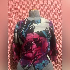 Small floral patterned women’s cardigan